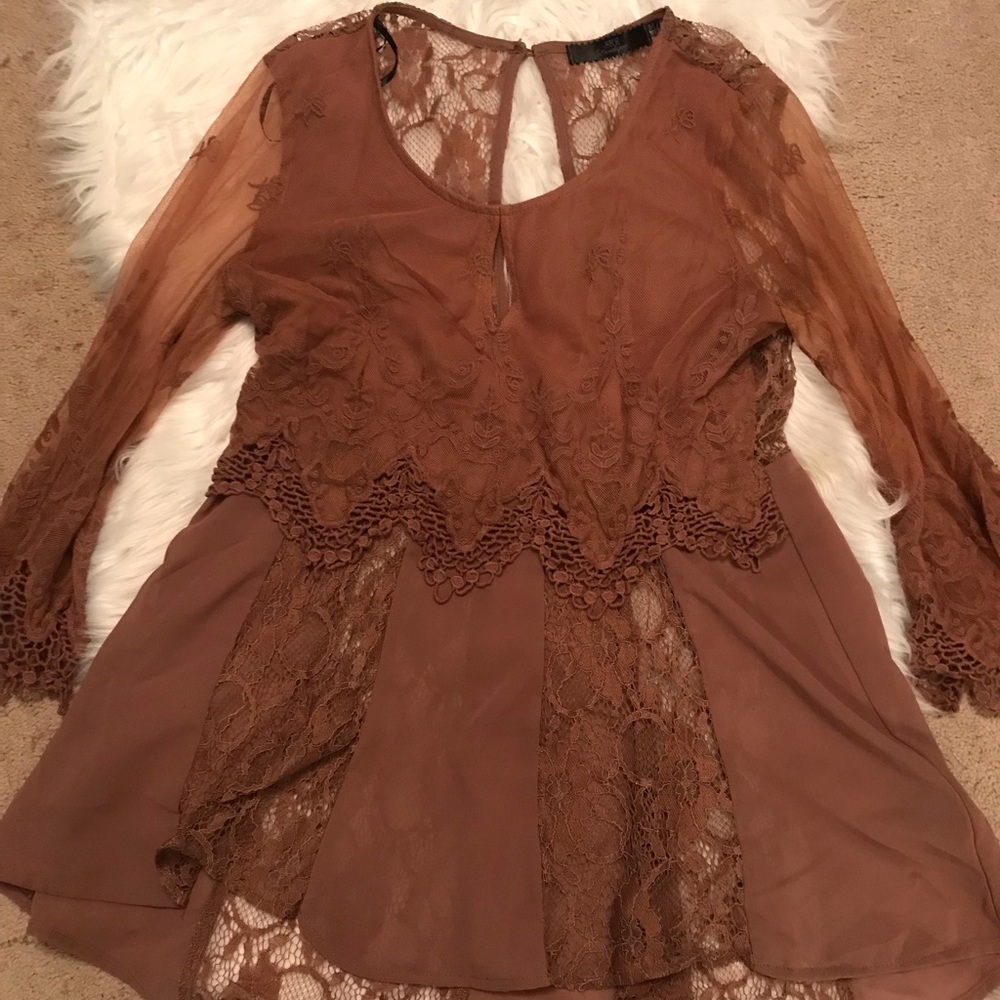 BKE boutique lace 3/4 sleeve